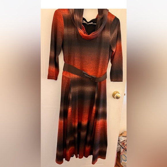 Women Dress - Picture 2 of 2